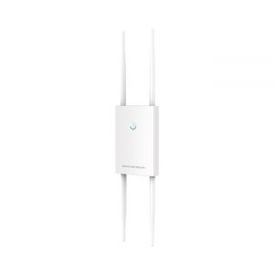 Punto de acceso para exterior Wi-Fi 802.11 ac 2.33 Gbps, Wave-2, MU-MIMO 4x4:4, de largo alcance con administración desde la nube gratuita o stand-alone
