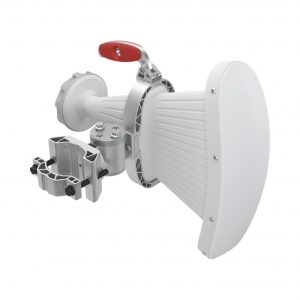 Antena Sectorial Asimétrica de 90° 4900 - 7125 MHz, 15 dBi con soporte mejorado, listas para TwisPort sin pérdida
