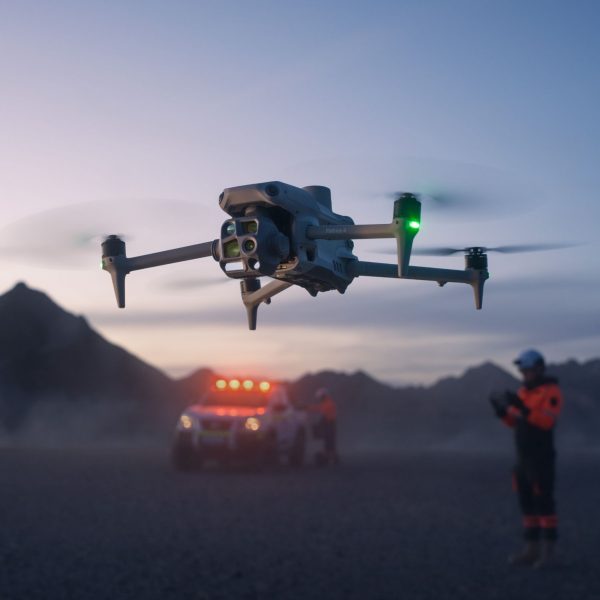 Drone DJI MATRICE 4T / Hasta 25 kms de transmisión / 112X de zoom / Cámara Térmica / 48 MP / Incluye Care Plus por 1 Año - Imagen 3
