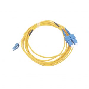 Jumper de Fibra Óptica Monomodo 9/125 LC/UPC-SC/UPC, PVC, 2.0 mm, Dúplex, amarillo, 3 metros